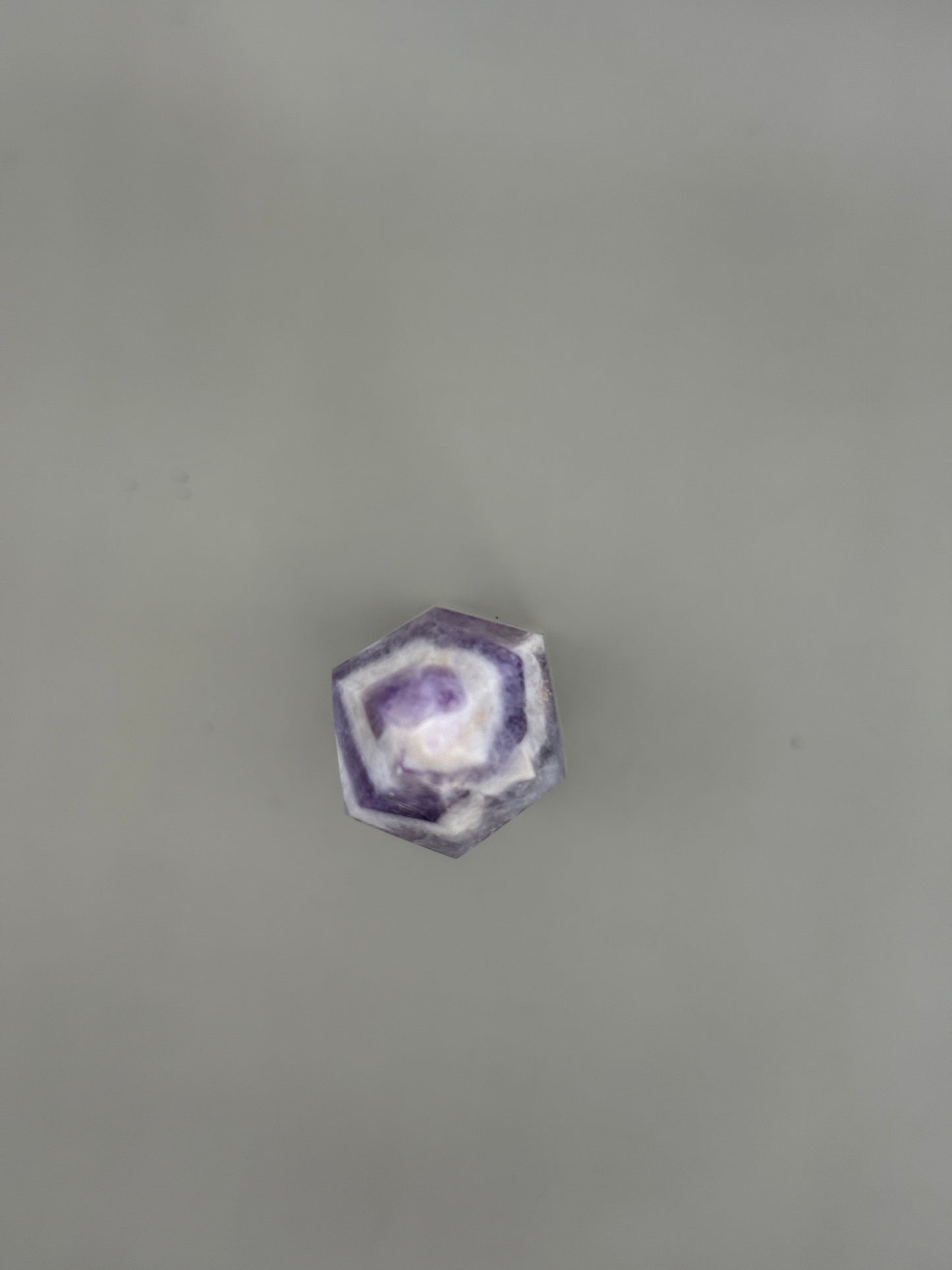 Punta generador de amatista chevron clara