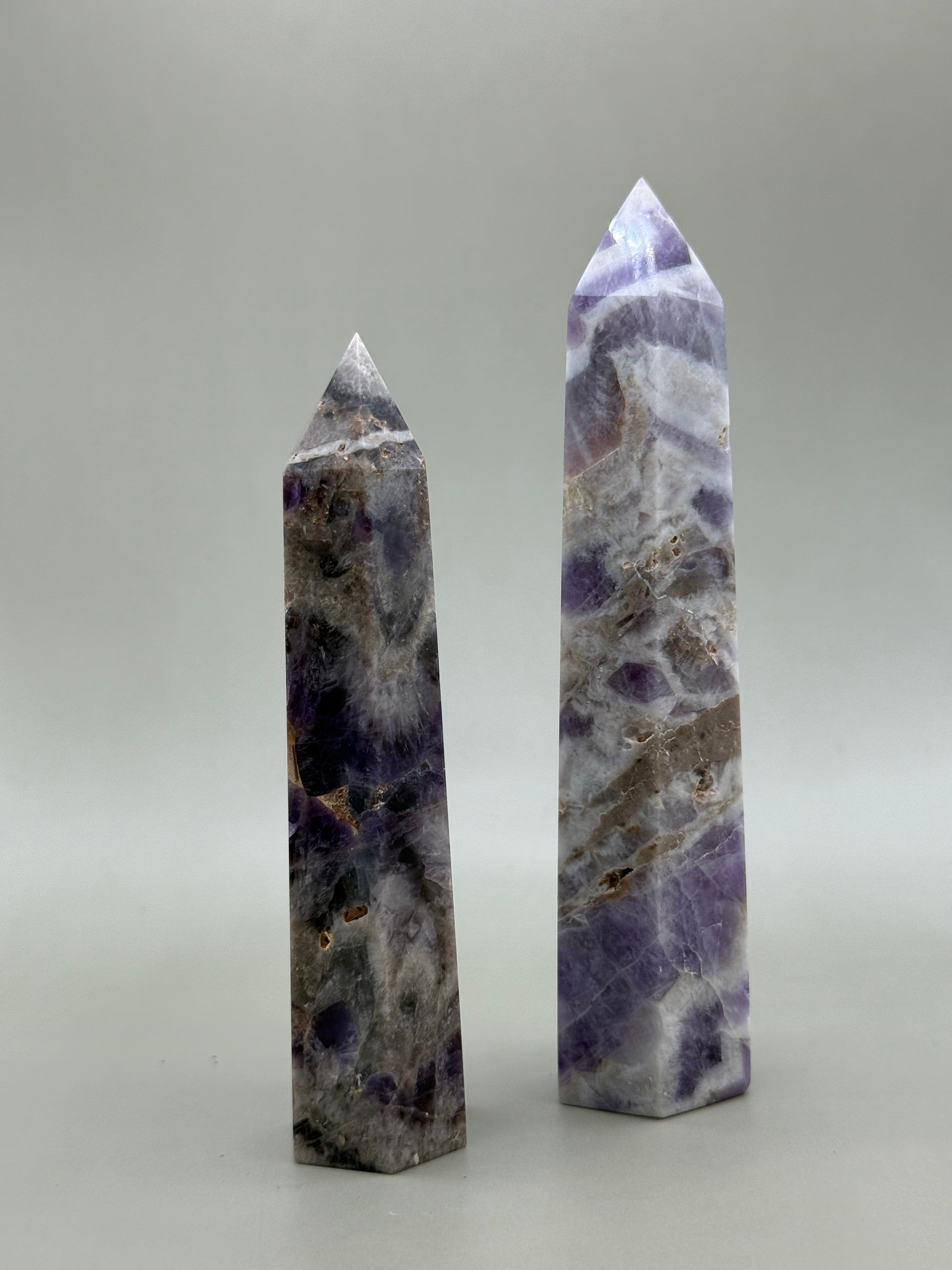 Punta generador de amatista chevron clara 