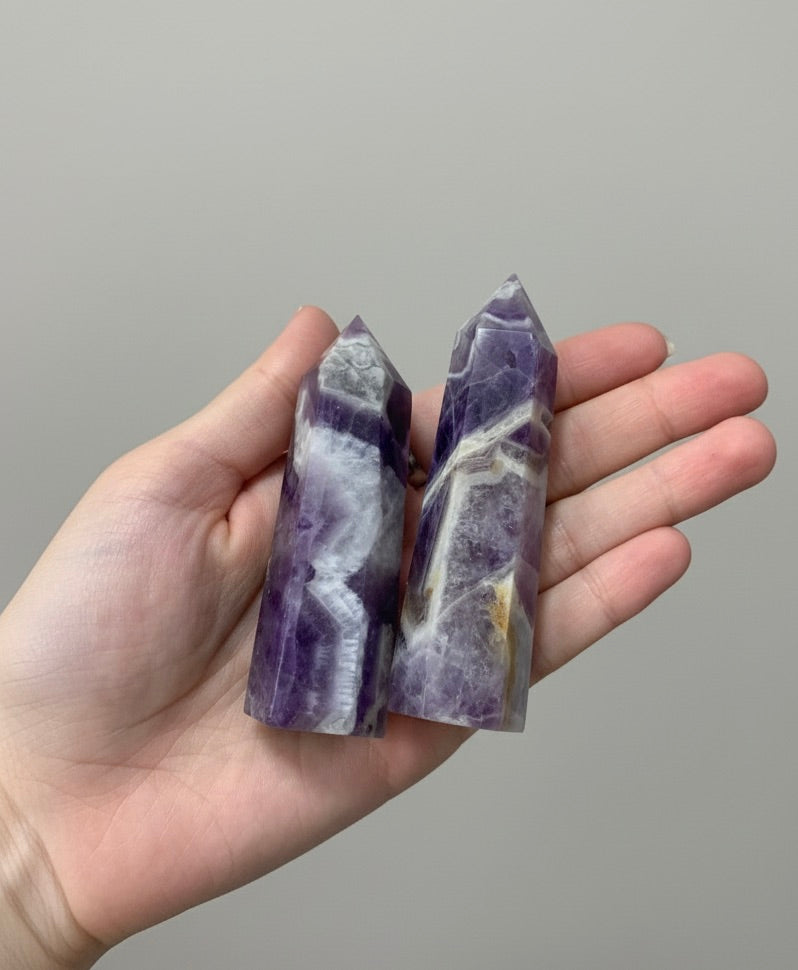 Punta generador de amatista chevron 