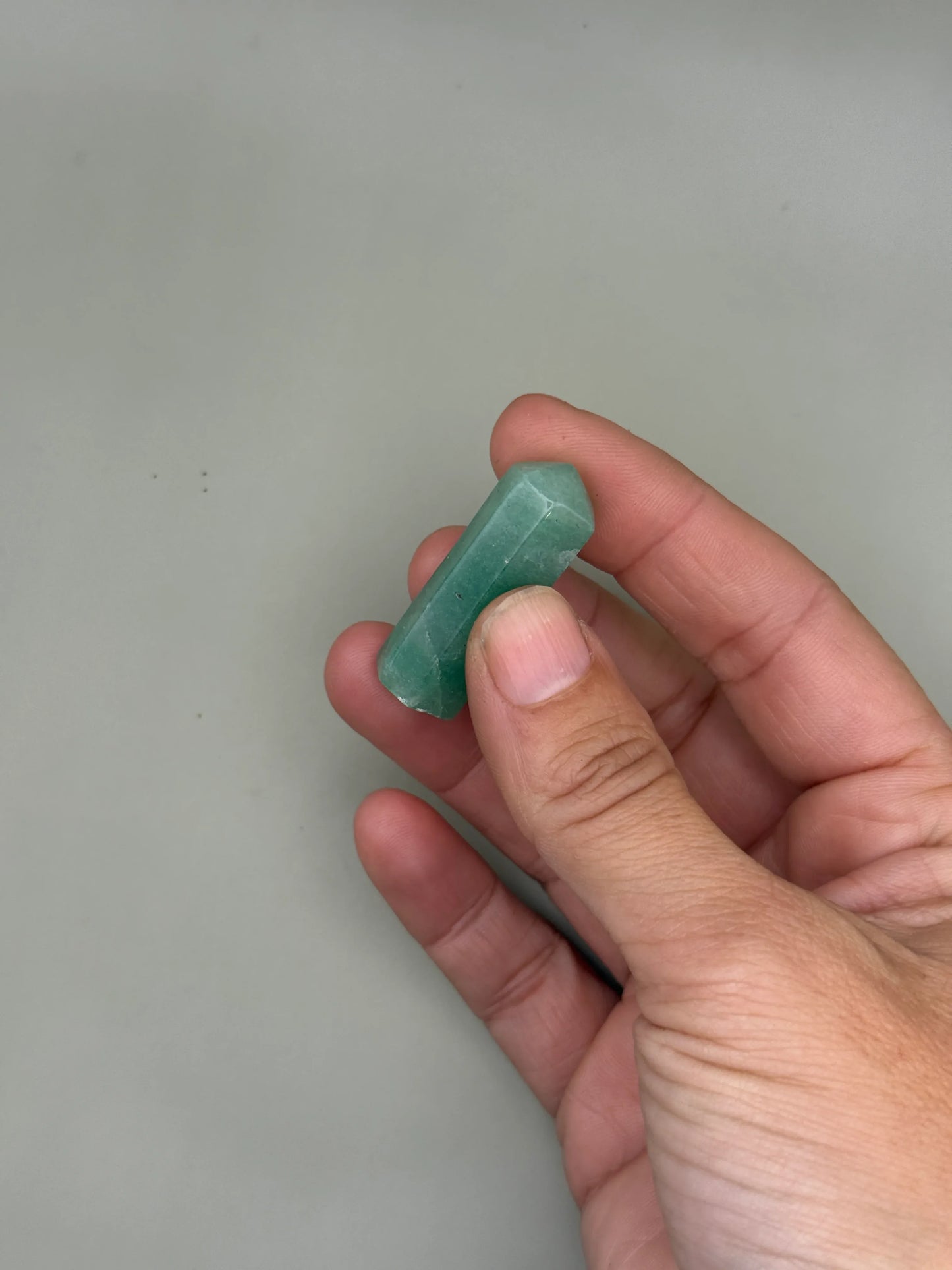 Punta generador de mineral de Cuarzo verde