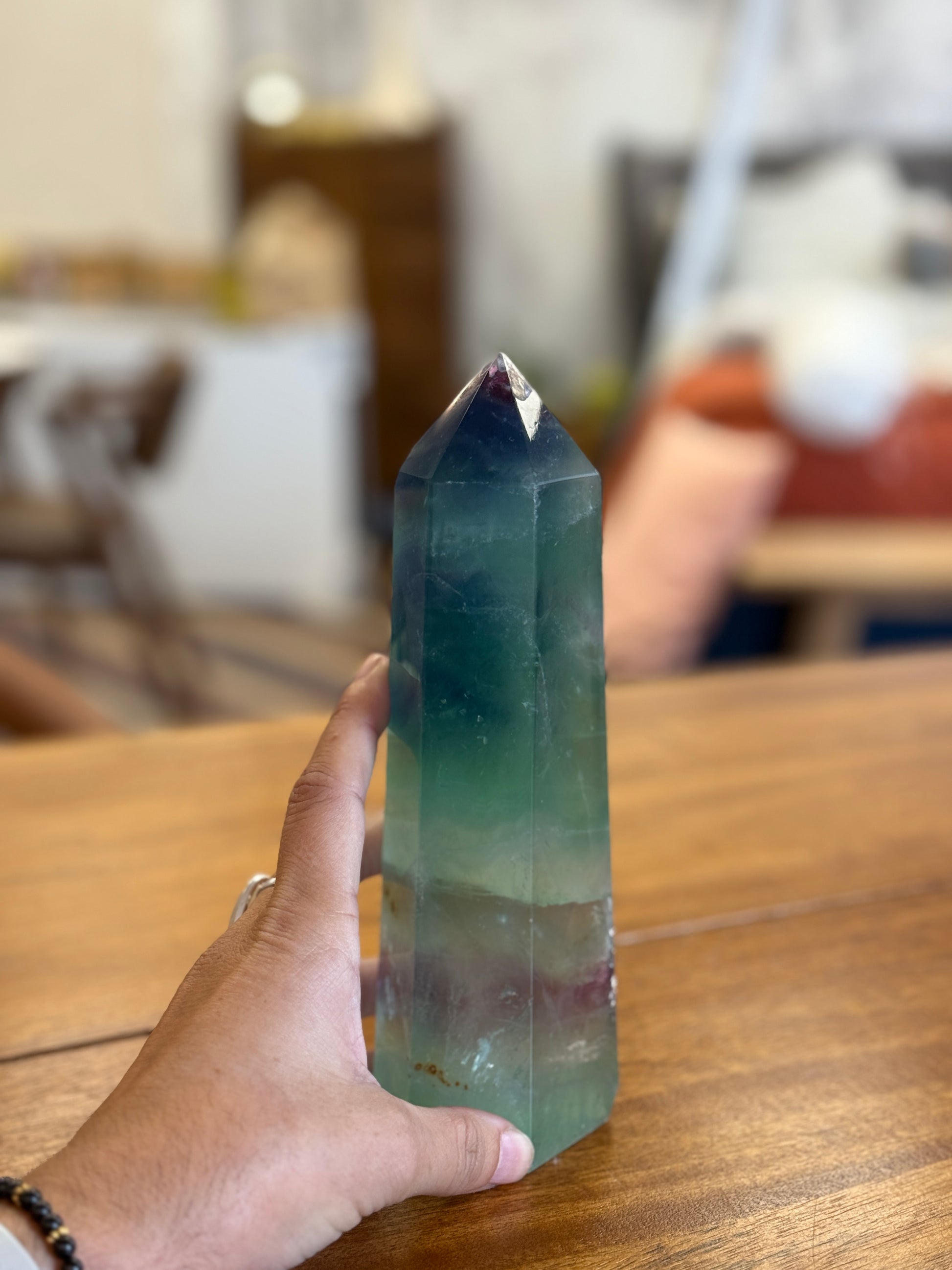 Punta generador de mineral de Fluorita multicolor