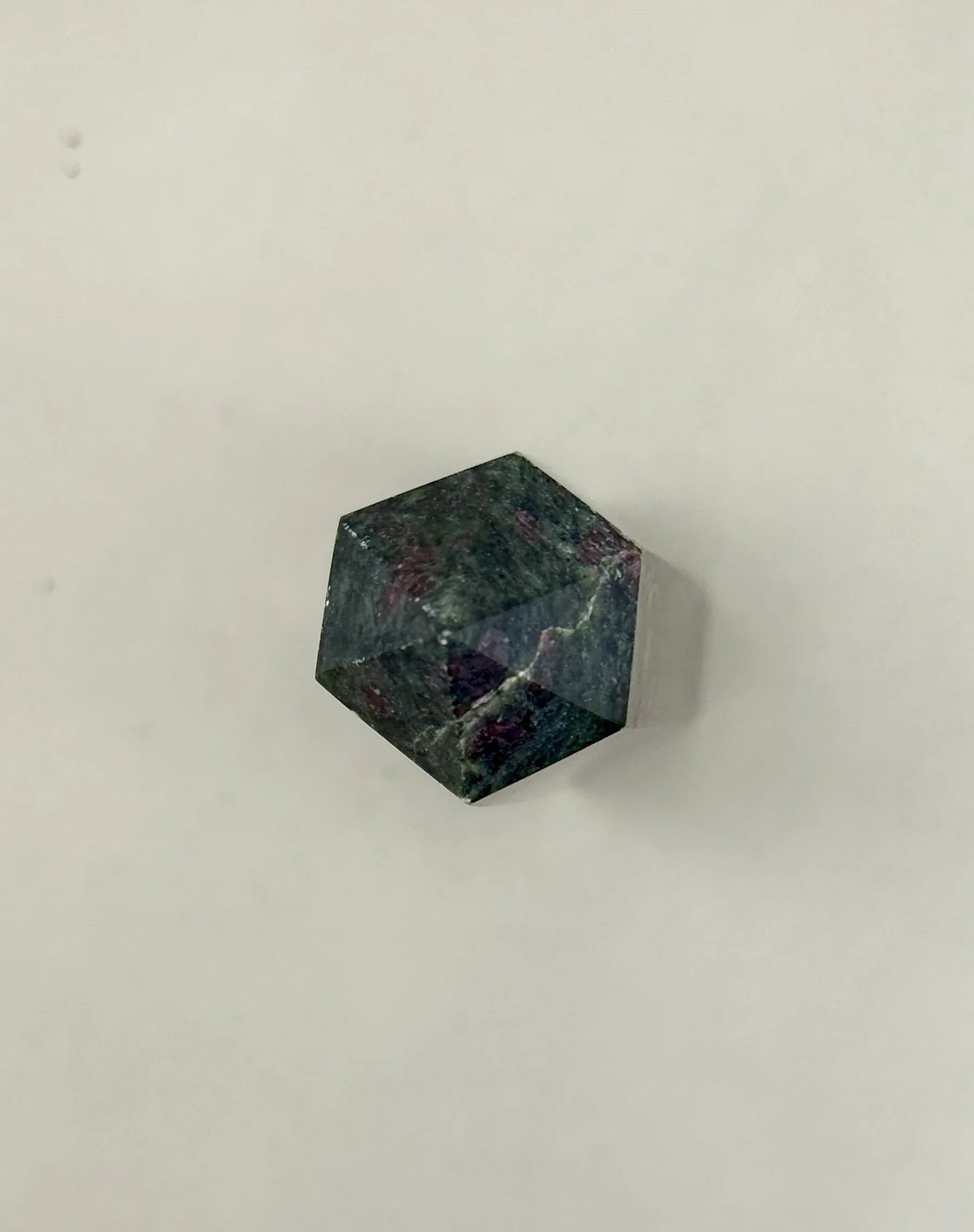 Punta generador de Rubi con Zoisita - La Quinta Vidal