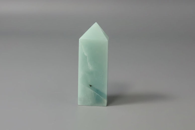 Punta generadora de calcita pistacho