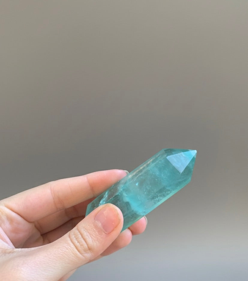 Punta generadora de fluorita verde