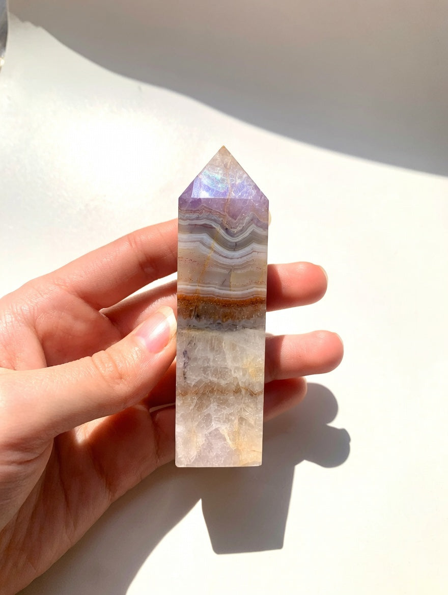 Punta generadora de Amatista con ágata blanca mexicana 