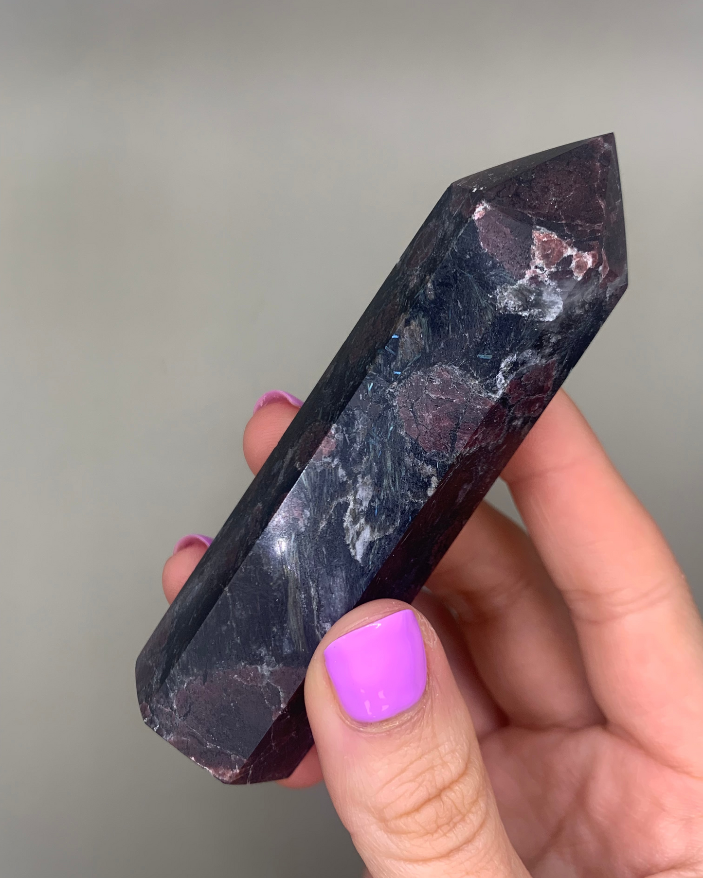 Punta generadora de astrofilita 