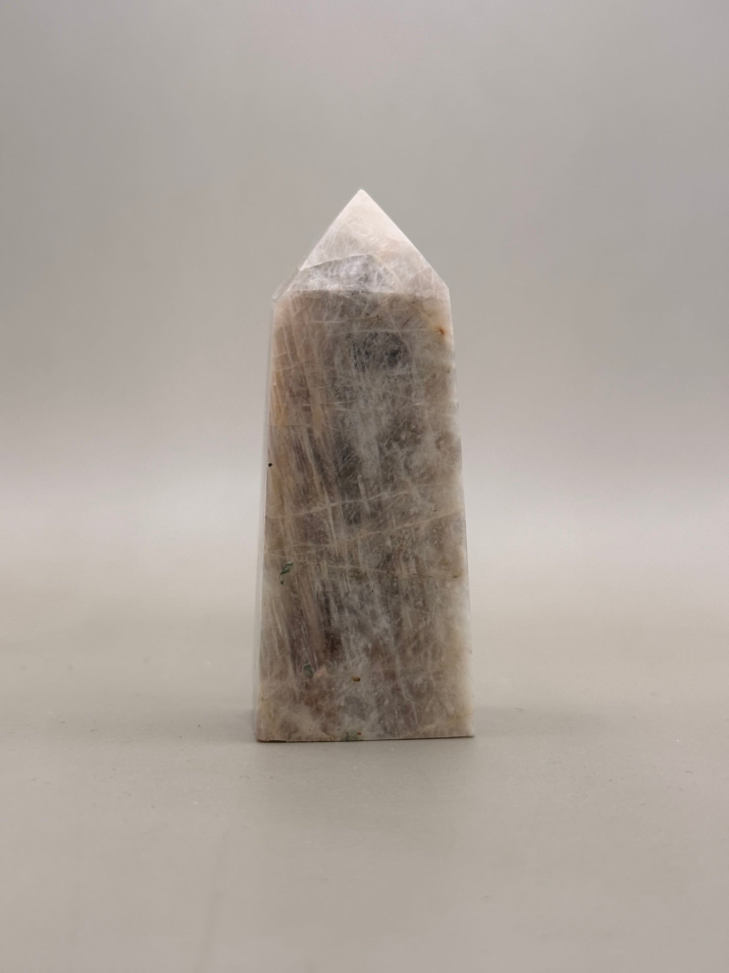 Punta generadora de piedra lunar rusa