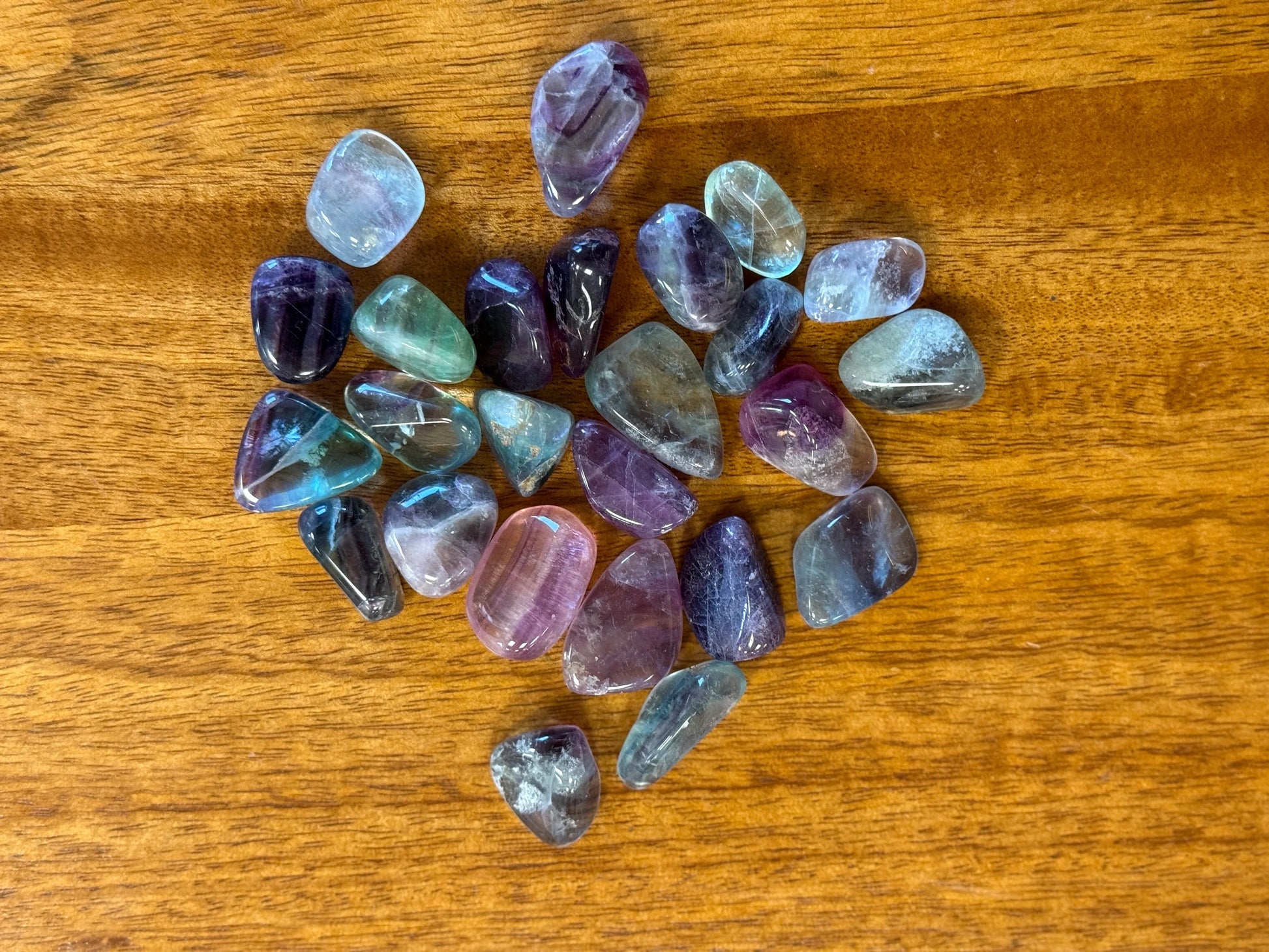 Rodado de Fluorita multicolor - La Quinta Vidal