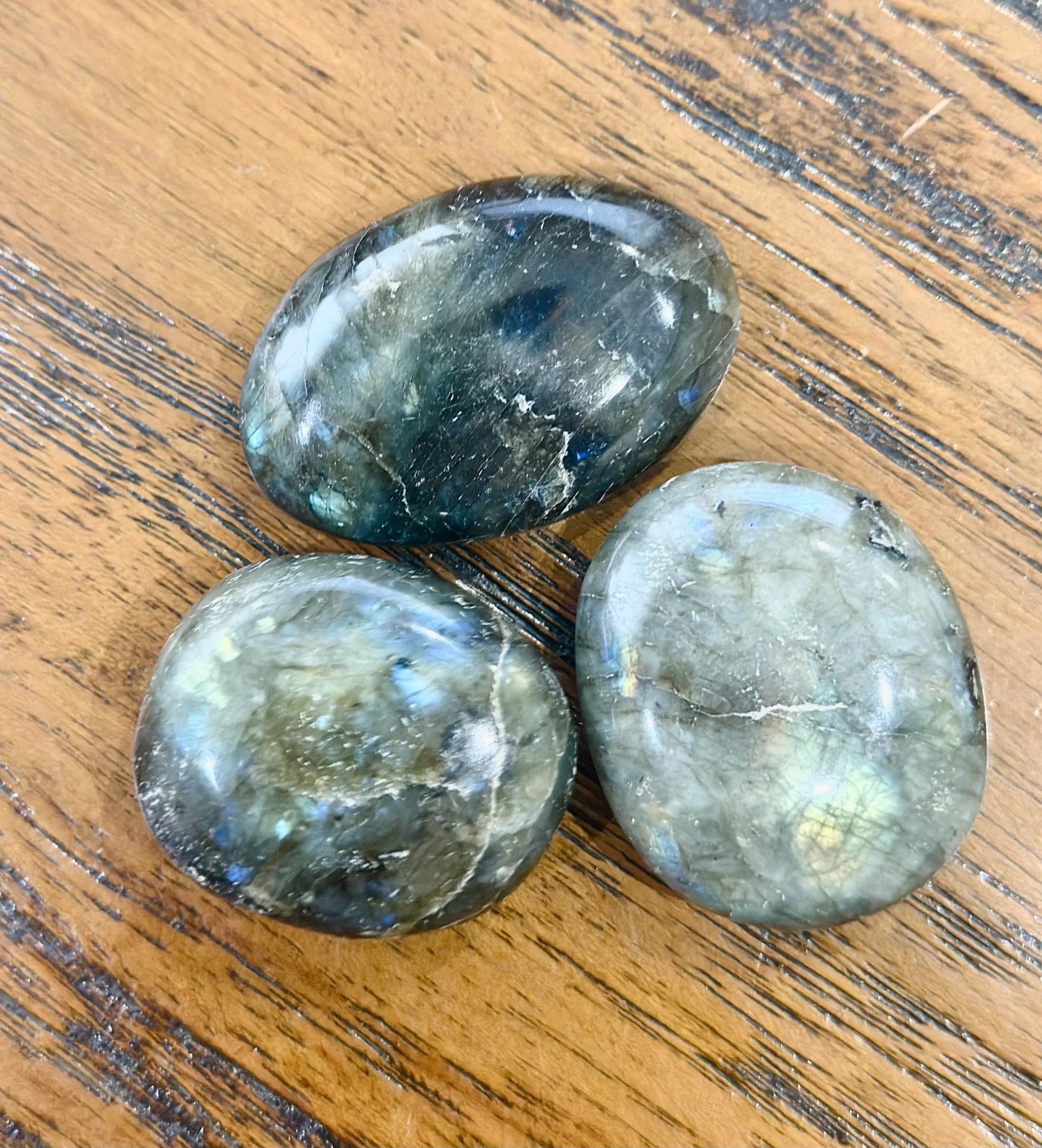 Rodado Plano de Labradorita - La Quinta Vidal