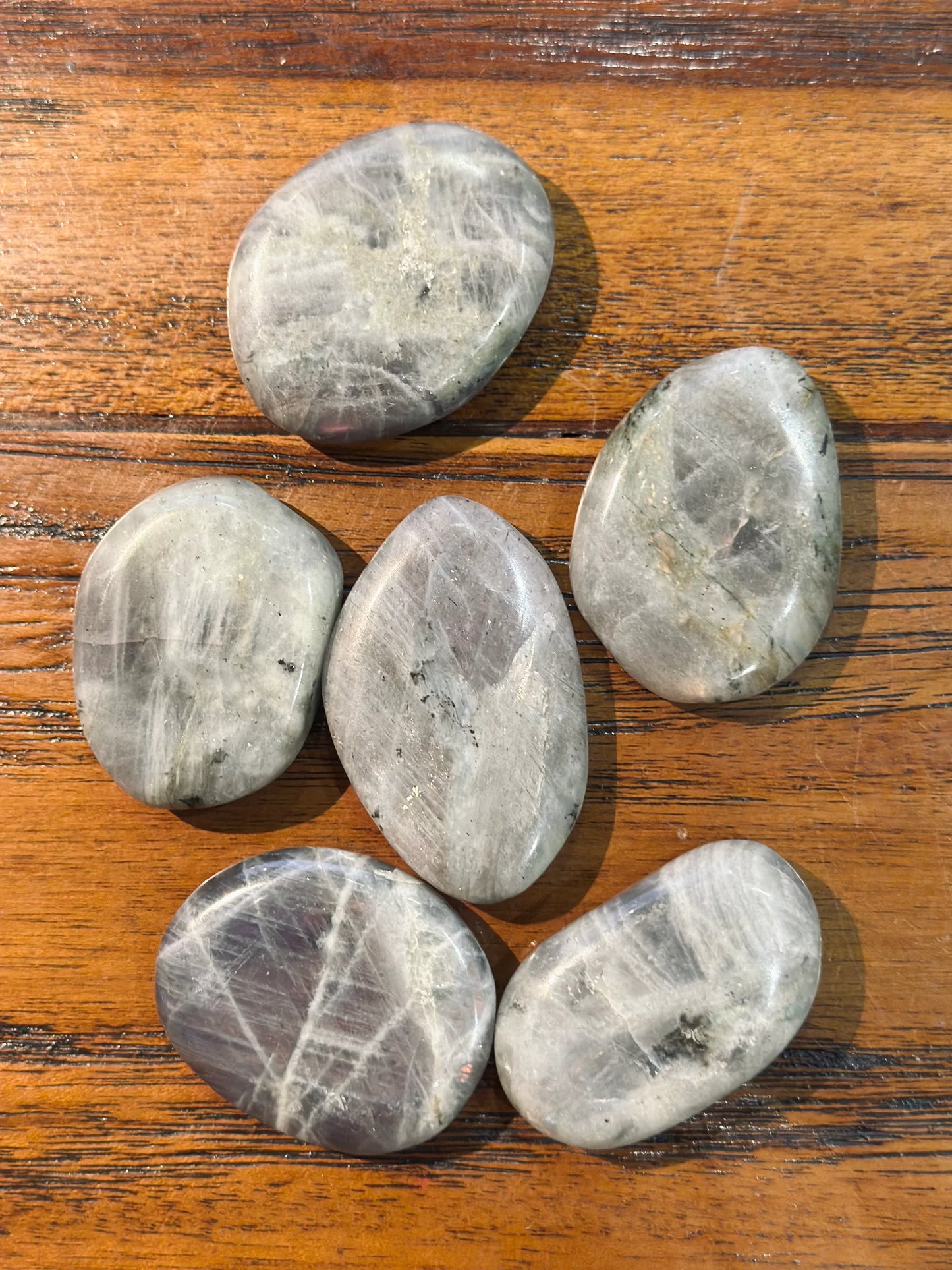 Rodado Plano de Labradorita Violeta - La Quinta Vidal