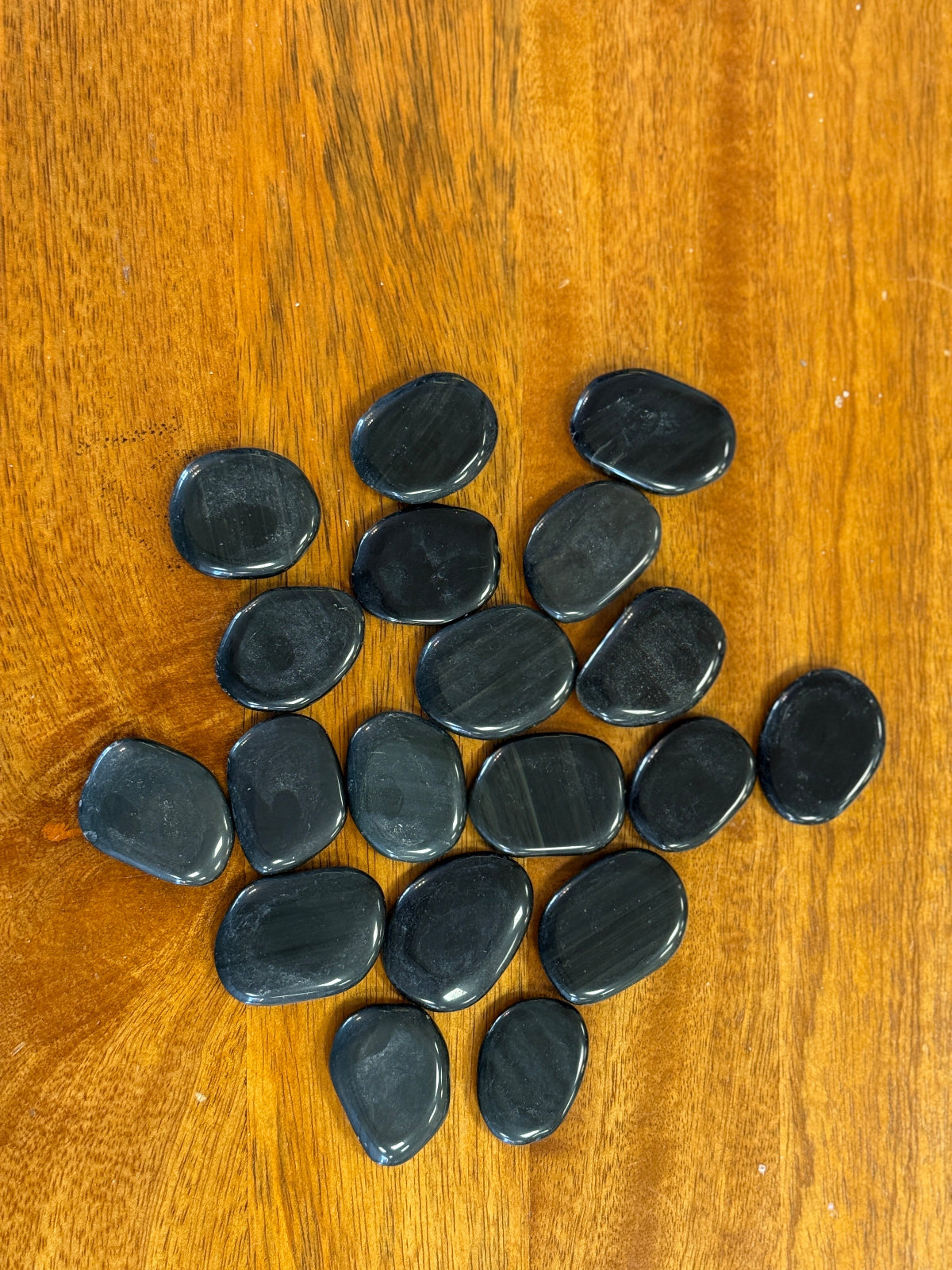 Rodado de mineral de obsidiana