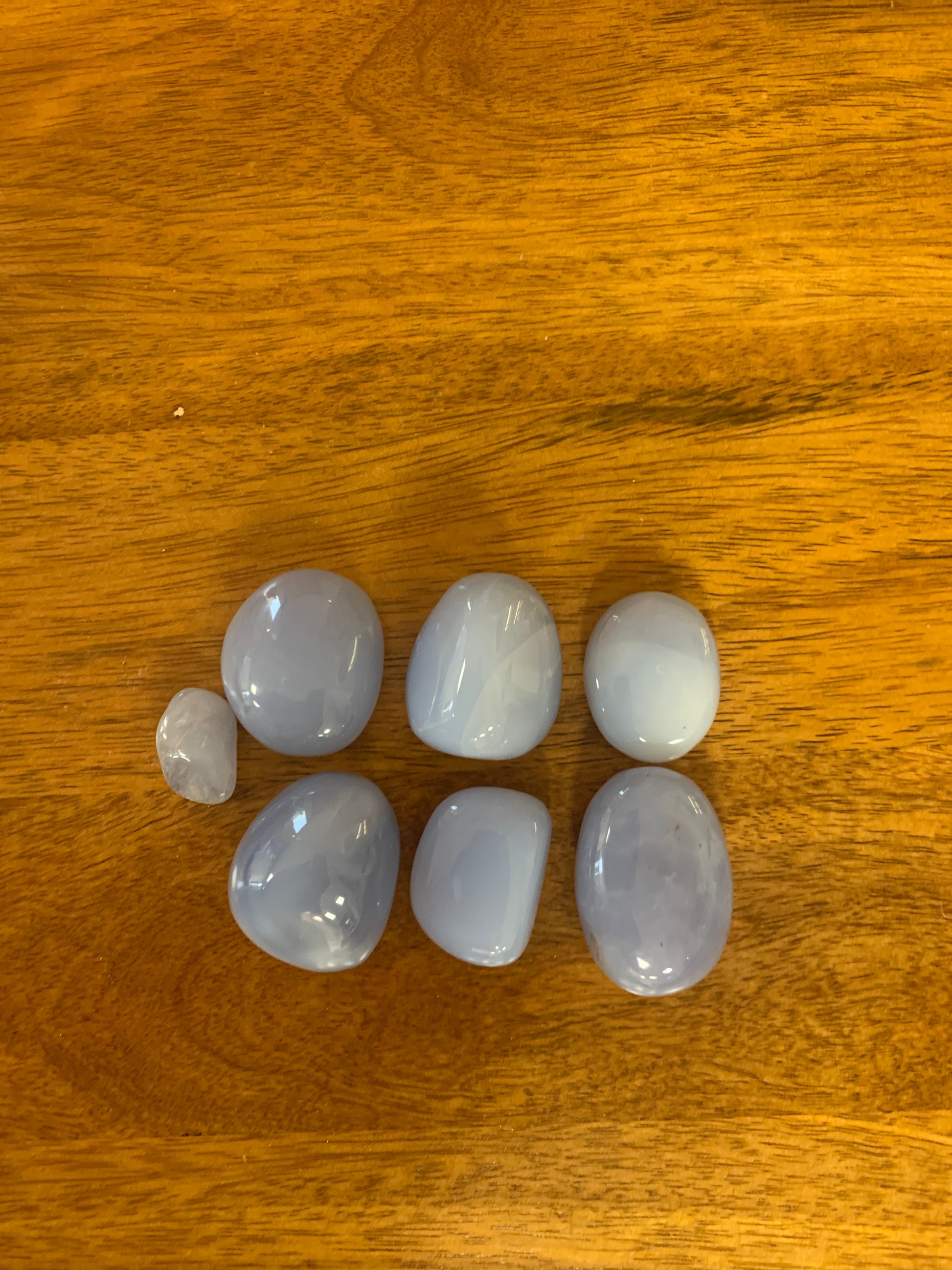 Rodado de mineral de calcedonia azul