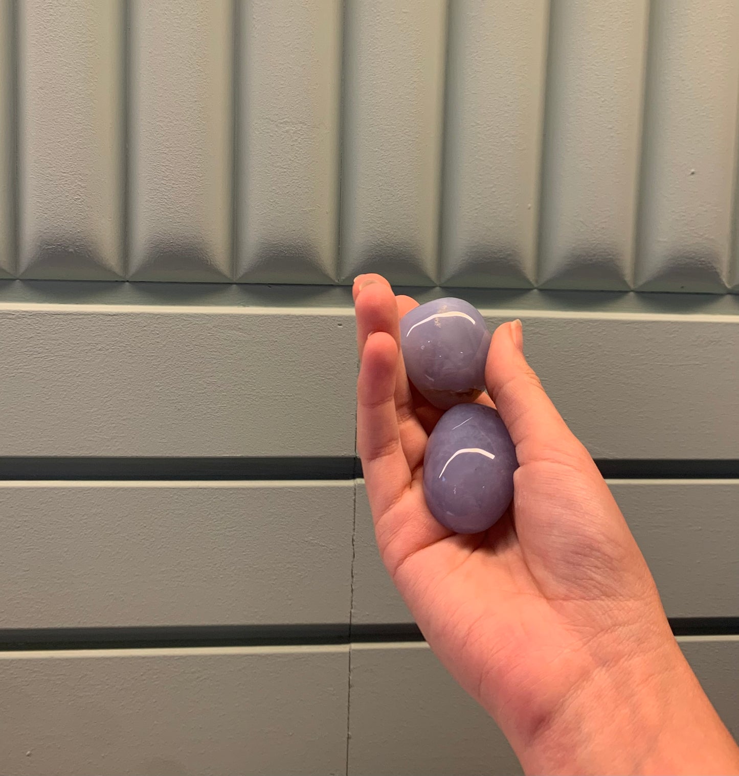 Rodado de mineral de calcedonia azul