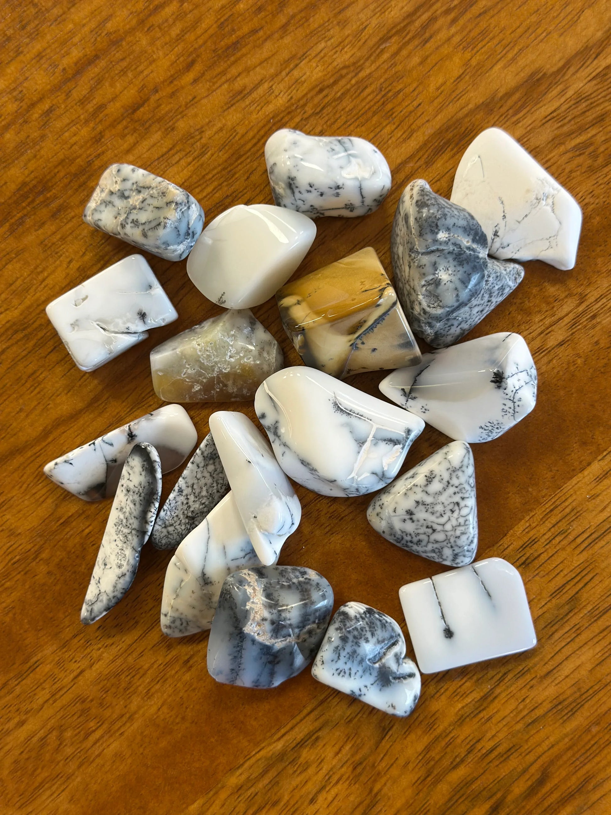 Rodado de calcedonia denditrica