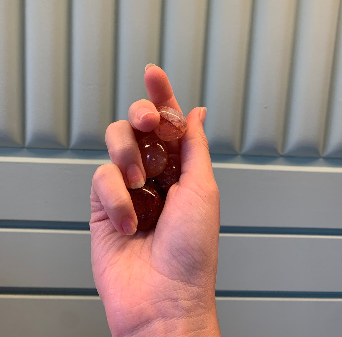 Rodado de mineral de cuarzo fuego