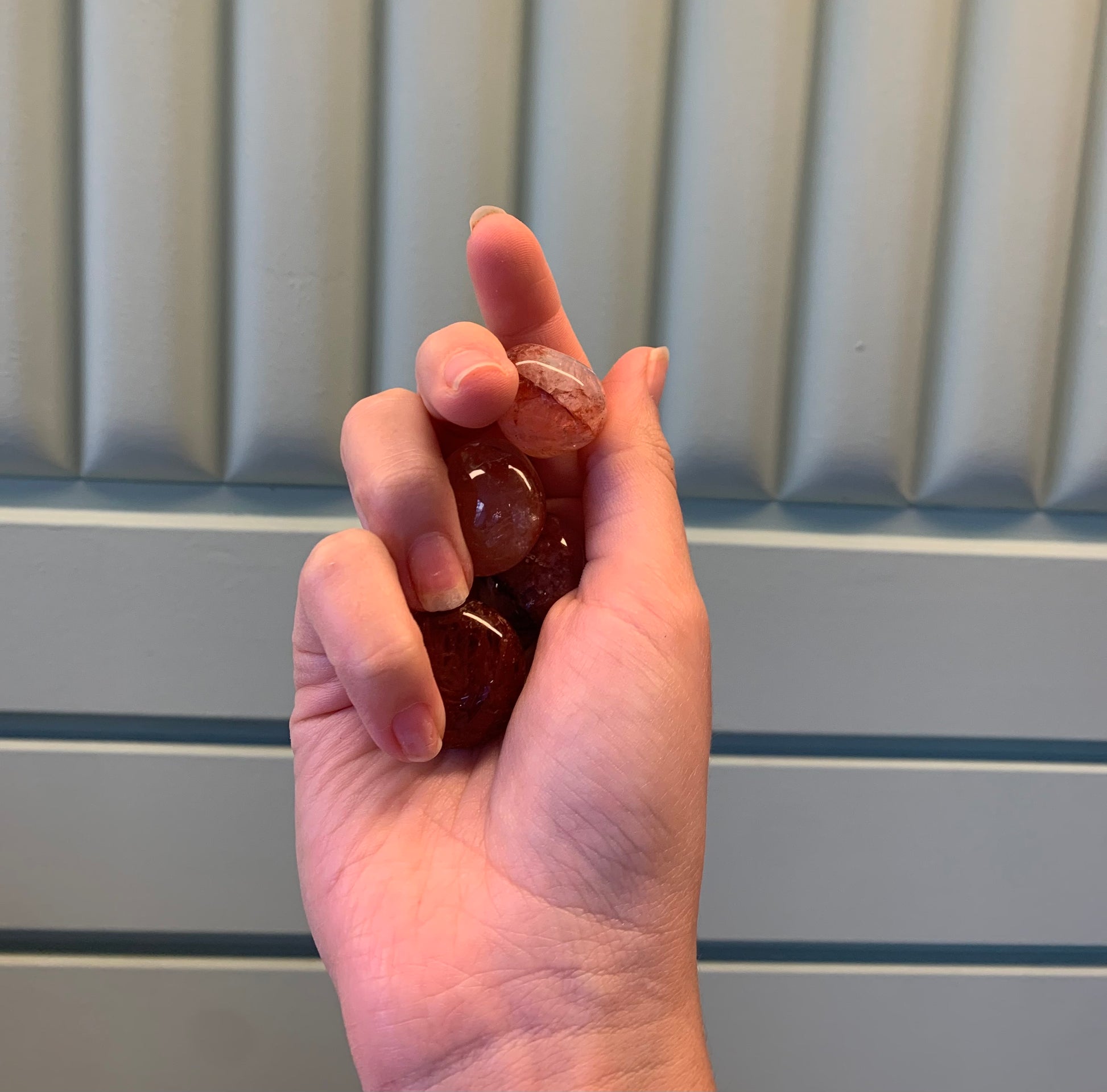 Rodado de mineral de cuarzo fuego