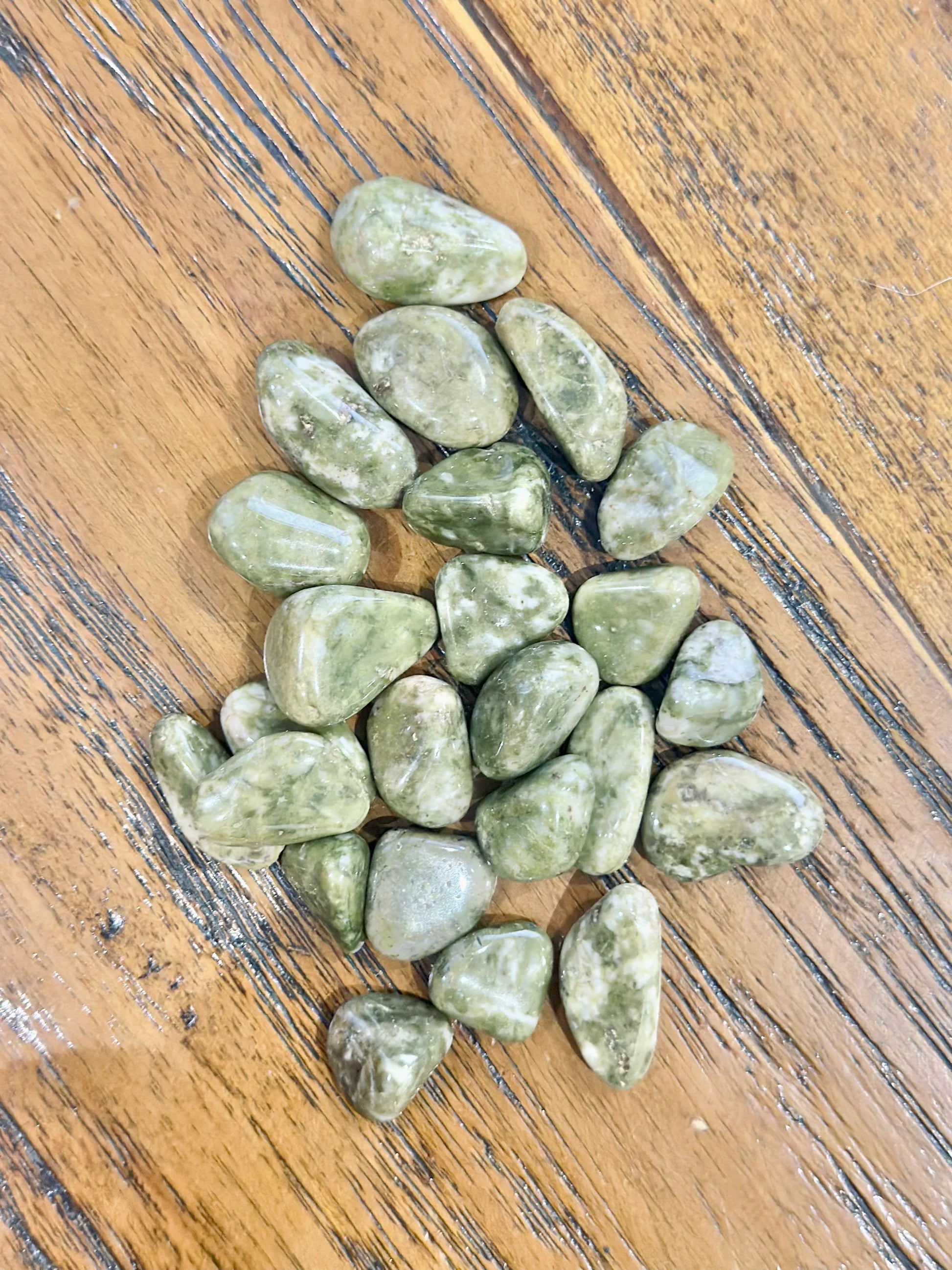 Rodado de Epidota copo de nieve - La Quinta Vidal