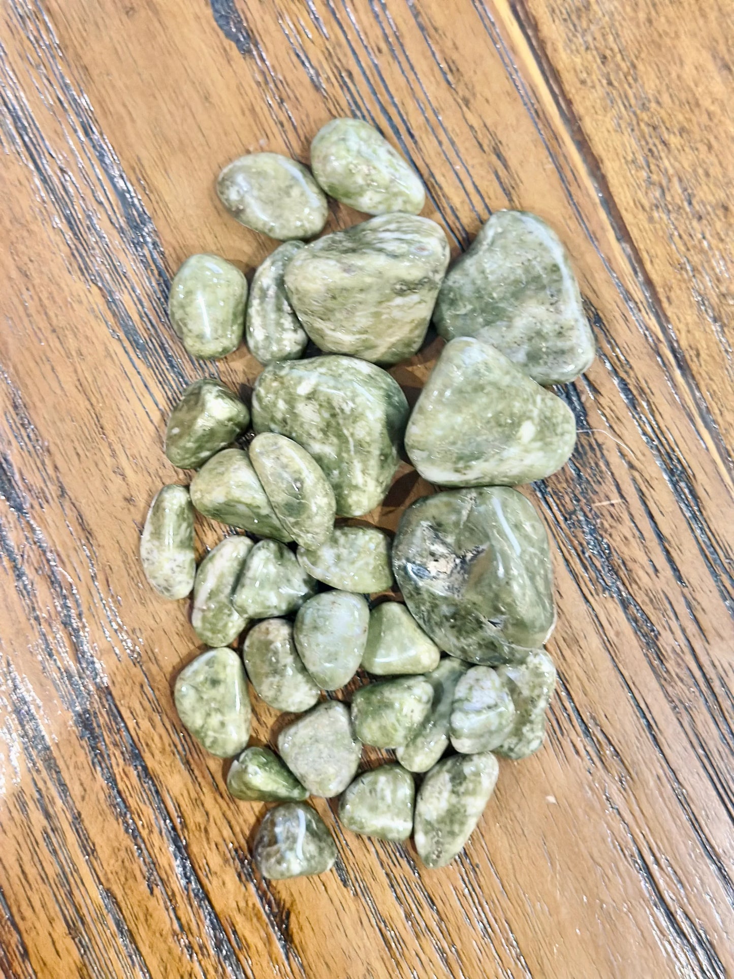 Rodado de Epidota copo de nieve - La Quinta Vidal