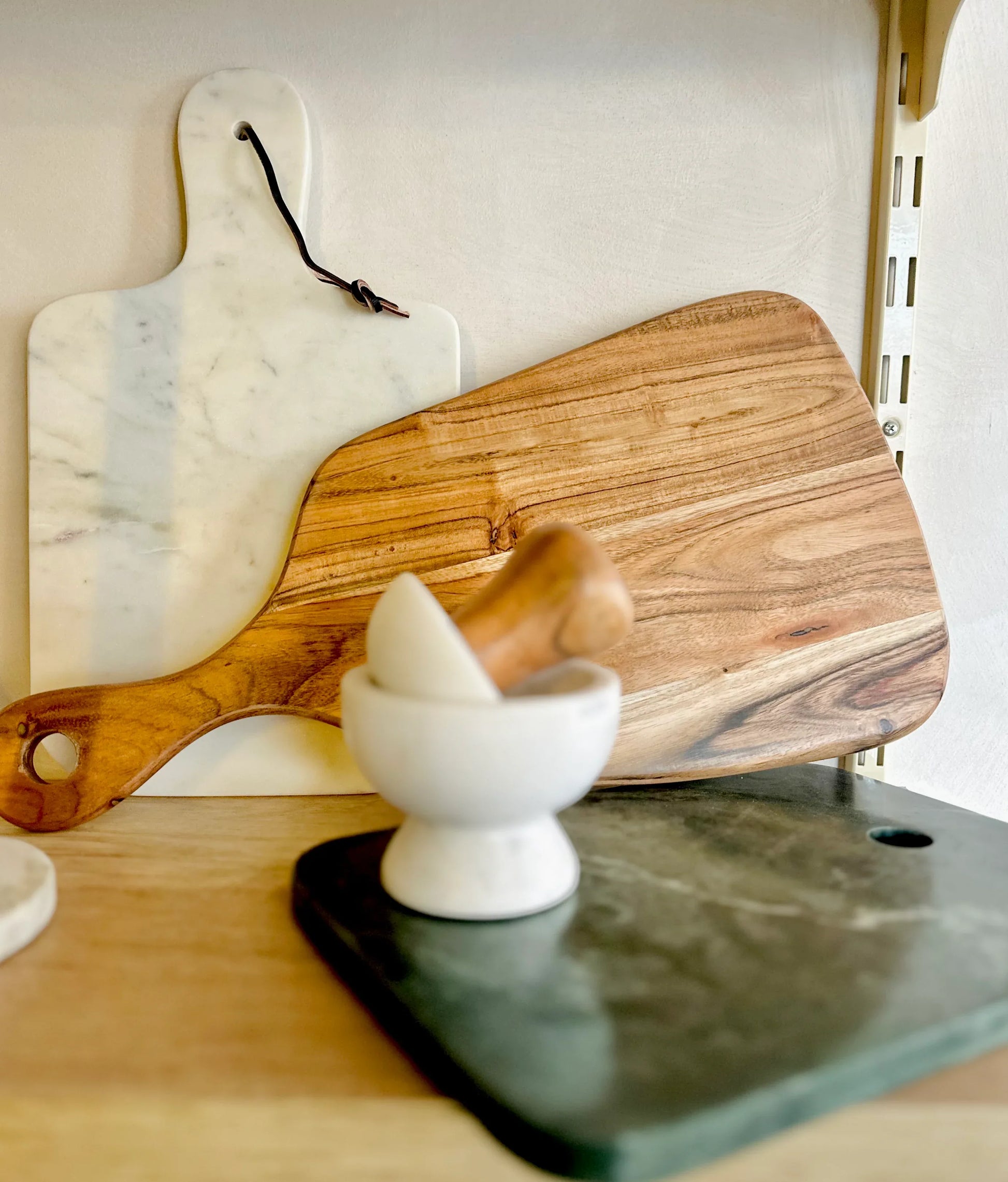 Tabla de corte de mármol blanco - La Quinta Vidal