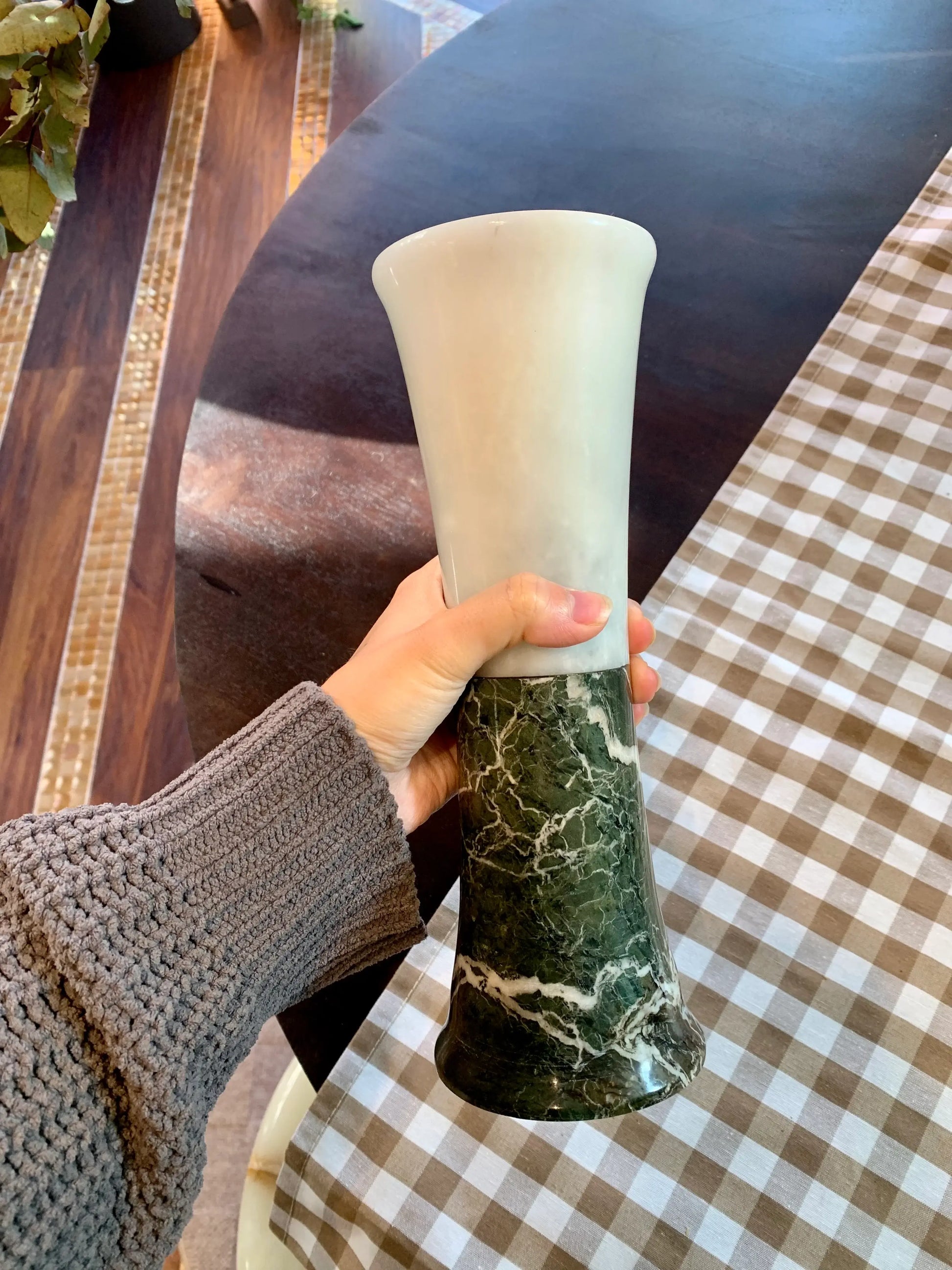Candelabro de mármol 